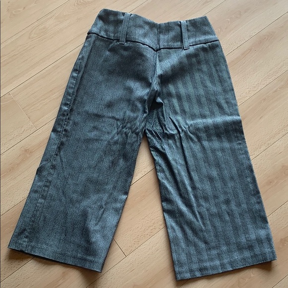 Capris - Picture 2 of 4